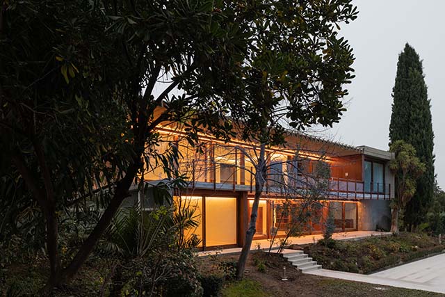 Edificio con arquitectura sostenible diseñado por MRS Constructores